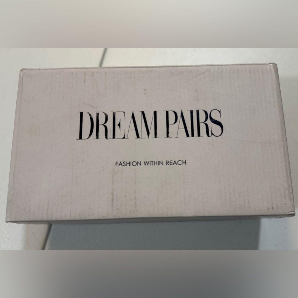 New In Box Dream Pairs Carnival Ankle Strap Heel Gold Glitter Womens US Size 7 - Picture 8 of 10